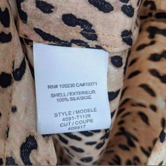 Joie 100% Silk Button Up Blouse Top Collared Like New Size XS Generous Fit - Picture 4 of 4